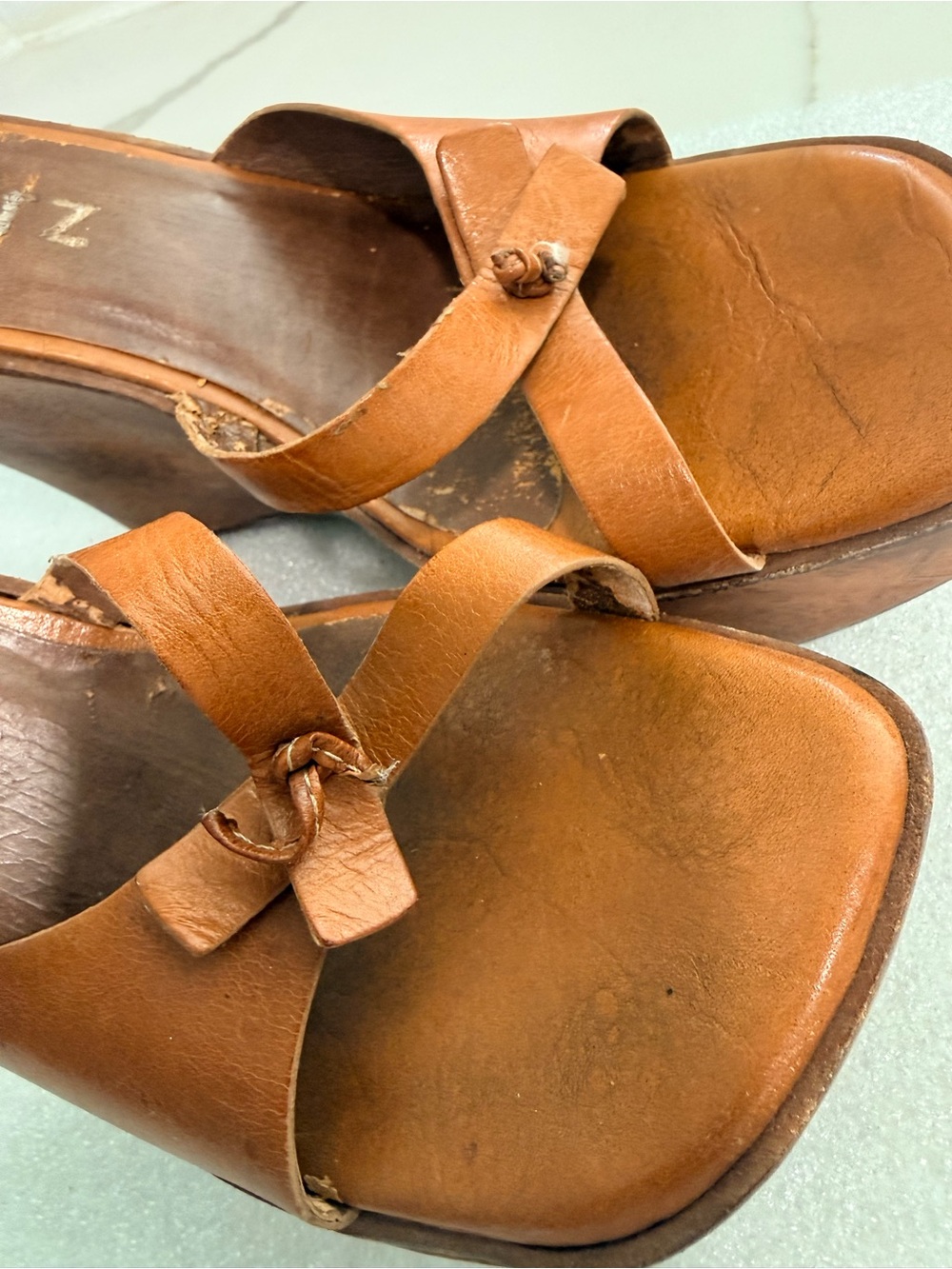 Y2K SCHUTZ Brown Leather Wedge Sandals with Floral Inlay - Picture 7 of 8
